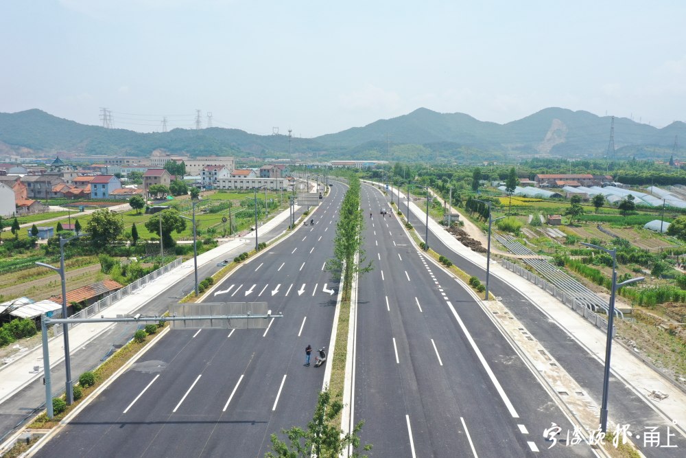 Beilun Huangshan रोड पश्चिम विस्तार (Xiaojiajiang रोड - Fuchunjiang रोड) आधिकारिक रूपमा यातायात को लागी खुला